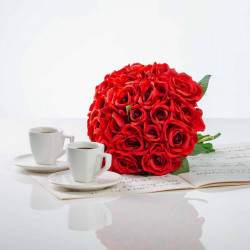 Elegantná kytička z ruží VIERA červená