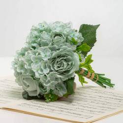 Csokor hortenzia rózsákkal TAMARA halvány kék