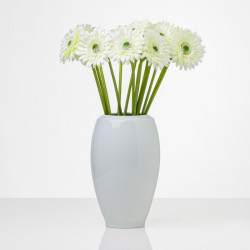 Umelá gerbera BIANKA v krémovej farbe s priemerom 10 cm.Cena uvedená za jeden kus.