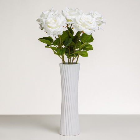 Hodvábna ruža RÉKA biela. Cena je uvedená za 1 kus.