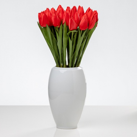 Saténový tulipán v červenej farbe ALAN. Cena uvedená za 1 kus.