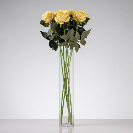 Dlhá zamatová ruža TINA v žltej farbe. Cena je uvedená za 1 kus.