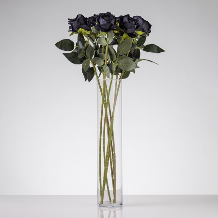 Dlhá zamatová ruža TINA v čiernej farbe. Cena je uvedená za 1 kus.