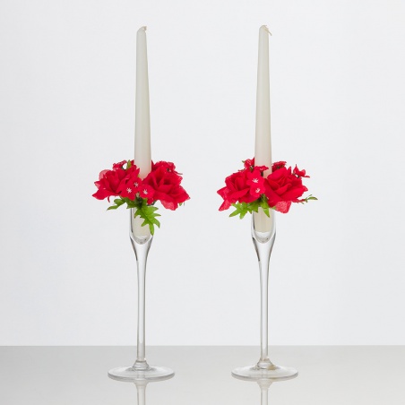 Dekoračný venček na sviečku z ruží THÁLIA červená. Cena je uvedená za 2 kusy.